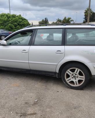 VW PASSAT VARIANT 3B5 1.9 TDI 115CV Ricambi