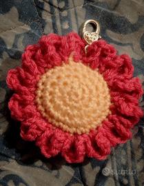 Accessorio fiore uncinetto 