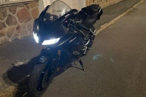 Yamaha yzf r125