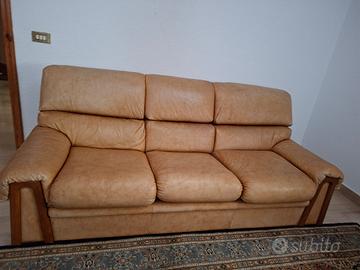 Divano in vera pelle