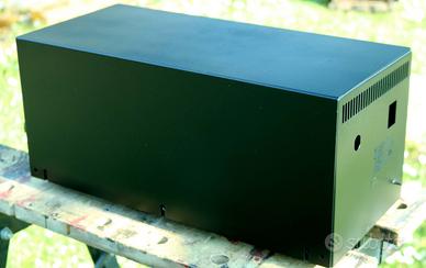 Contenitore per montaggi elettrici/elettronici