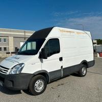 Furgone iveco daily 29l12 passo corto