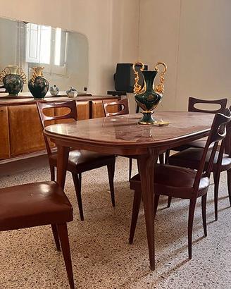 Tavolo da pranzo vintage con sedie coordinate