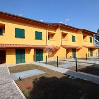 VILLA A SCHIERA A BARZANÒ