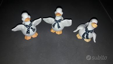 Statuine in polvere di marmo, tre oche