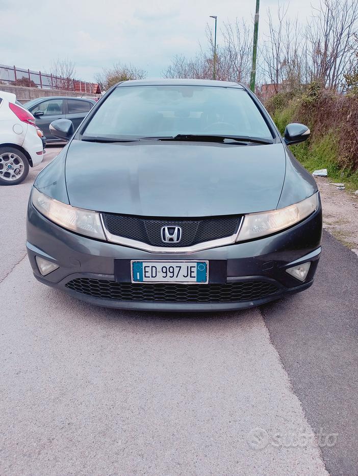 HONDA Civic 8ª serie
