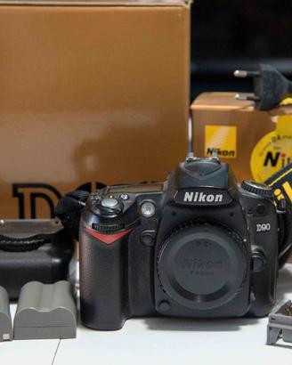 NIKON D90(solo corpo)+MB-D80+Accessori