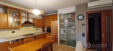 Cucina in ciliegio completa