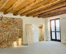 MONOLOCALE A LANZO TORINESE