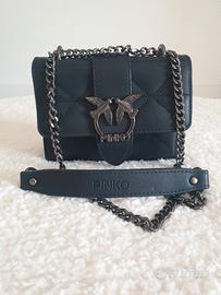 borsa love bag Pinko trapuntata con catena 