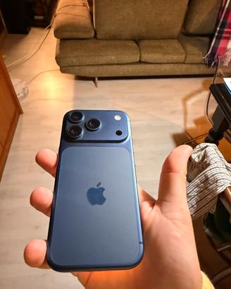 iPhone 17 Pro + 3 cover originali