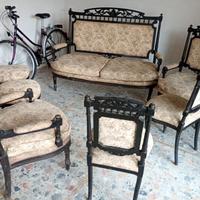 salottino antico in stile