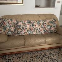 Divano 3 Posti in Pelle con Base in Legno Massello