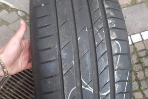 Gomme estive KUMHO 255/45 ZR20 105Y