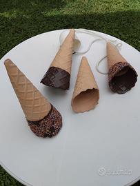 LAMPADA IN CERAMICA A FORMA DI CONO GELATO