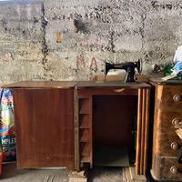 Macchina da cucire d’epoca PFAFF 31 con mobile