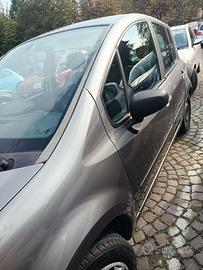 Auto Renault modus