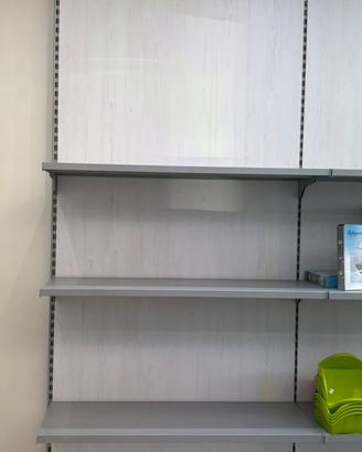 Scaffalatura per attività