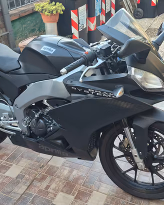 aprilia rs4 125 