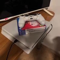PlayStation 4 slim white edition