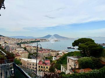 6 LOCALI A NAPOLI