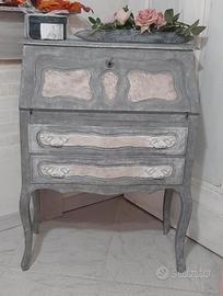 Secretaire in stile shabby, cassettiera