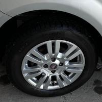 Cerchi R15 fiat punto evo 2010