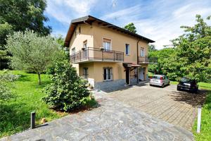 Villa indipendente con ampio giardino