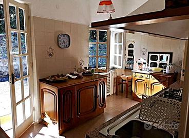 Villa di 217 m² con più di 5 locali a Deiva Marina