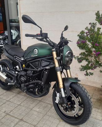 Benelli Leoncino 800 KM 0