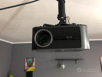 video proettore piu telo a scomparsa