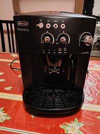 macchina da caffè DeLonghi Magnifica ESAM 3300 