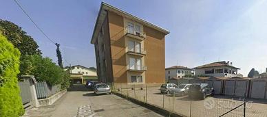 Immobile in asta di 87 m² con 3 locali e box auto 