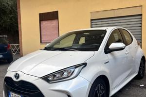 TOYOTA Yaris - 2021