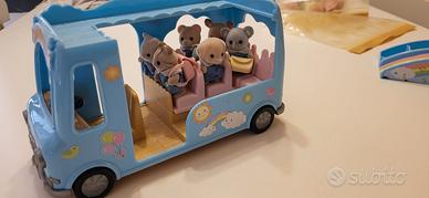 Sylvanian families bus asilo arcobaleno