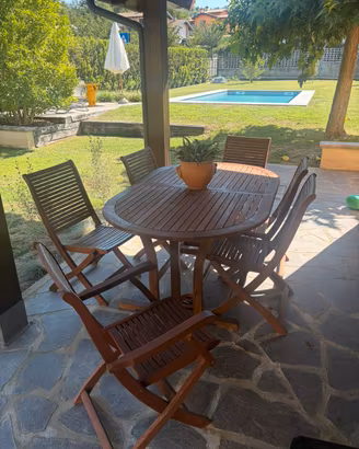 Tavolo in tek allungabile con 6 sedie