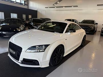 AUDI TT Coupé 2.0 TDI quattro S tronic S-line
