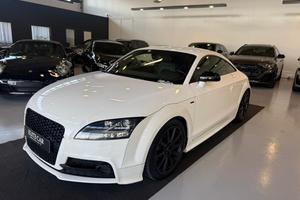 AUDI TT Coupé 2.0 TDI quattro S tronic S-line