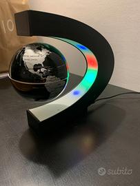 Globo magnetico sospeso