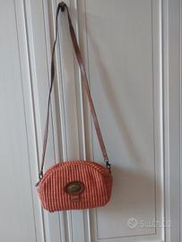 Borsa a tracolla in rafia