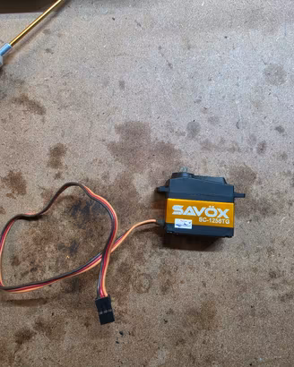 servo savox sc-1256tg 