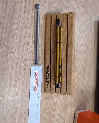 Parafernalia Revolution penna design