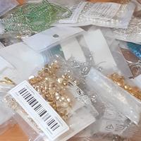 materiale per bigiotteria 
