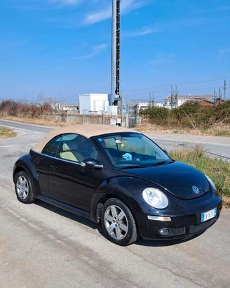 Volkswagen New Beetle Cabrio (nuovo Maggiolino)