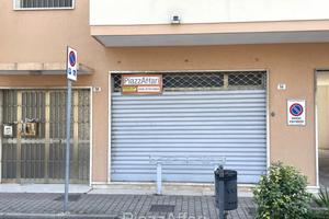NEGOZIO-UFFICIO DI 44 MQ. IN CENTRO