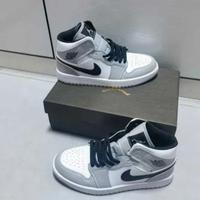 Jordan 1 Mid Light Smoke grigio 39