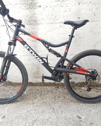 B'Twin Rockrider 520s