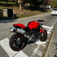 Ducati monster 696+