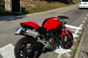 Ducati monster 696+