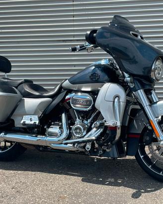 Harley-davidson CVO Street Glide 117 FLHXSE